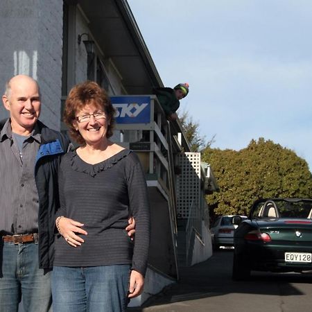 12 White Star Motel Timaru Bagian luar foto