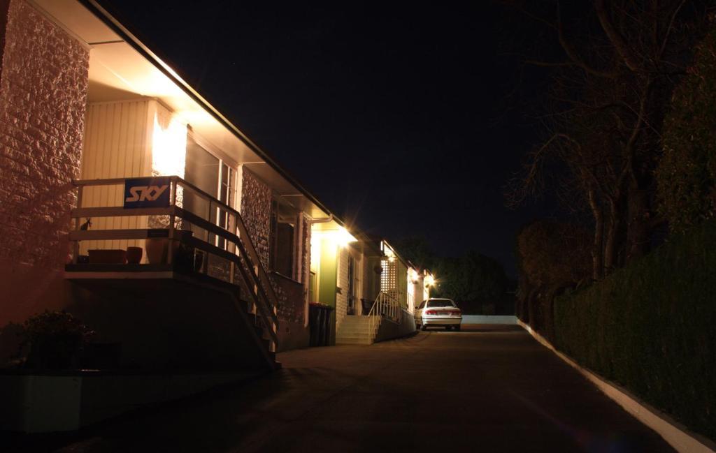 12 White Star Motel Timaru Bagian luar foto