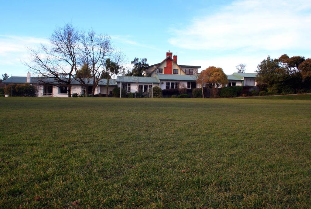 12 White Star Motel Timaru Bagian luar foto