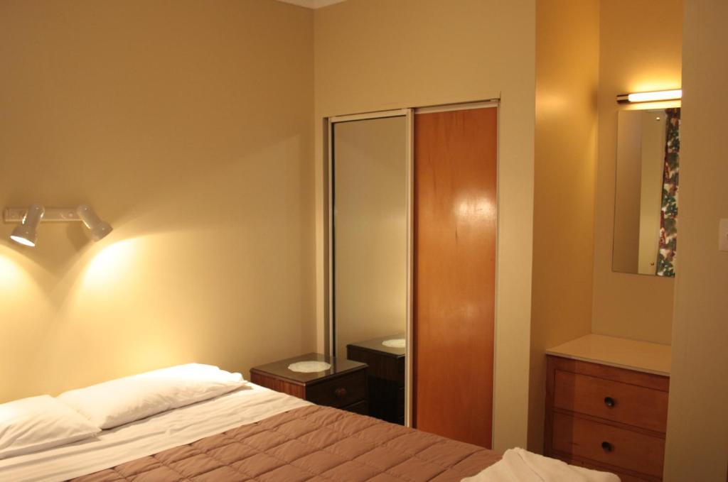 12 White Star Motel Timaru Bagian luar foto